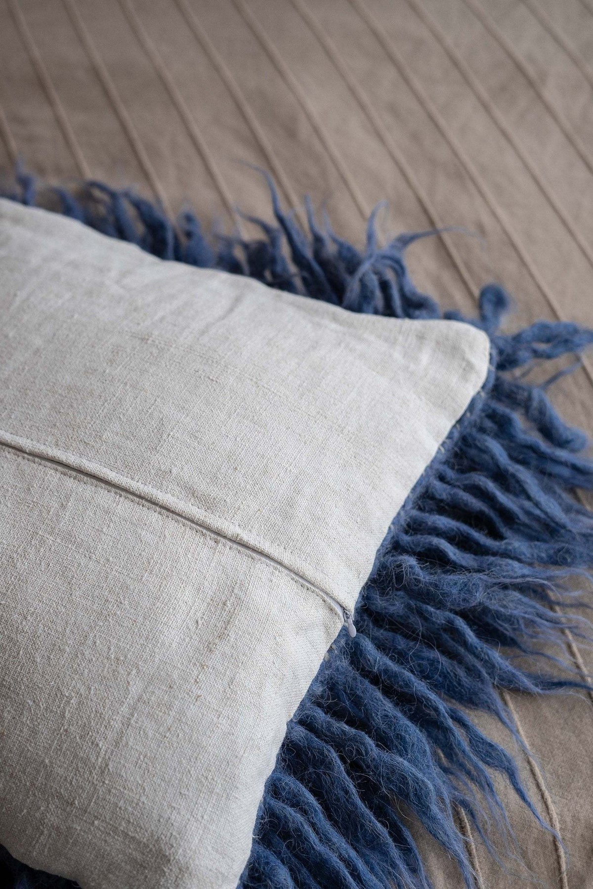 Handwoven chunky wool pillow Stones 18x18 inches cozy decorative support